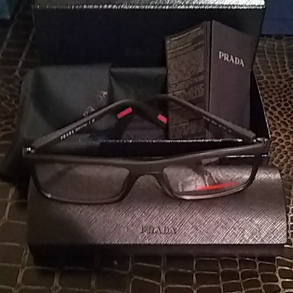 liz claiborne glasses frames